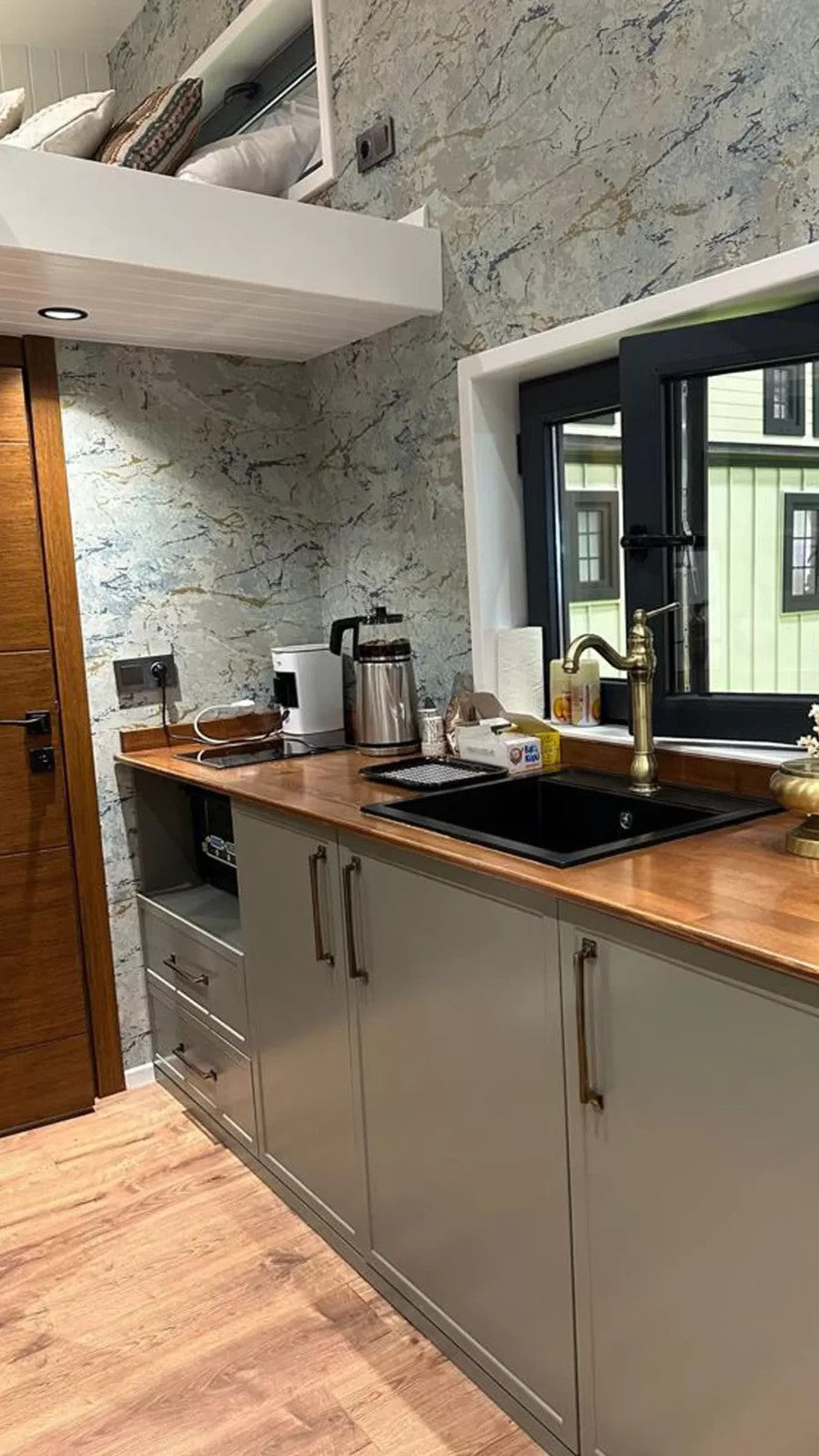 Premium Tiny House BERLIN 8m Loft 24m² – Wohnwagen – kein Baugenehmigung – TÜV