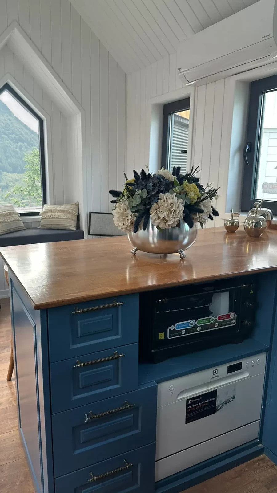 Premium Tiny House CALIFORNIA 9m 29,8m² – Wohnwagen – kein Baugenehmigung – TÜV