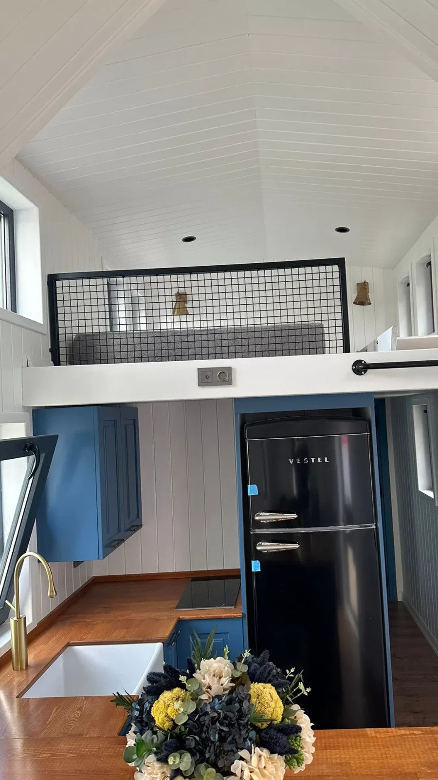 Premium Tiny House CALIFORNIA 9m 29,8m² – Wohnwagen – kein Baugenehmigung – TÜV